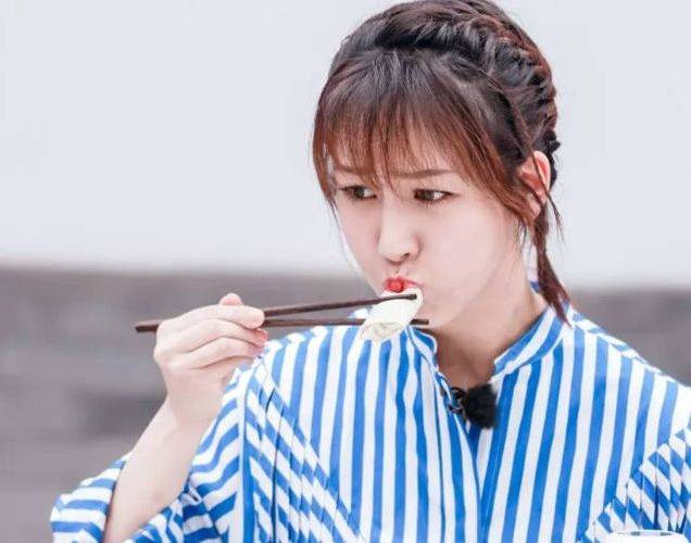 杨紫综艺中意外暴露减肥方法,她的方法其实适