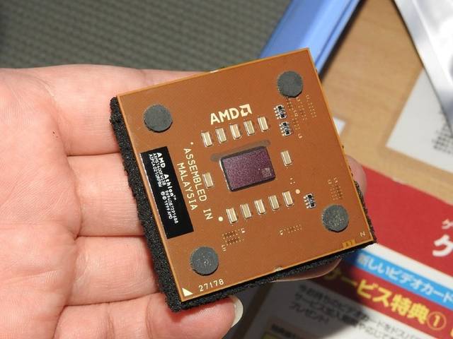 打情怀牌!买AMD锐龙送K6-2、毒龙、速龙处理