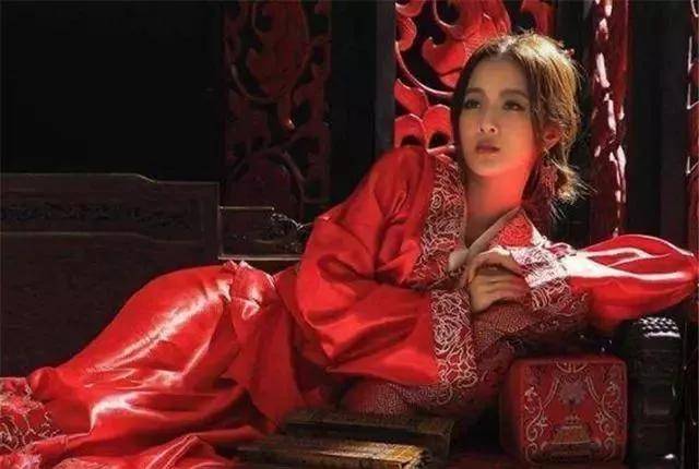 古代烟花女子会在腰间绑一根红绳,原来有这么多讲究