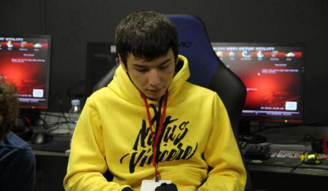 宣布加盟Na'Vi EE重组2000哥文艺复兴?