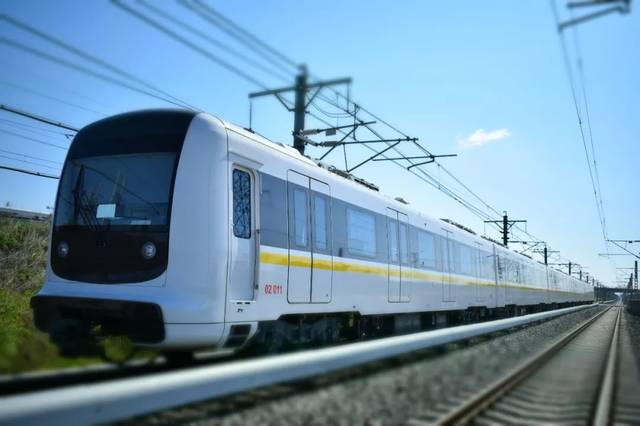 头条南昌 今年9月1日起,南昌地铁1,2号线将正式启用新版列车运行图