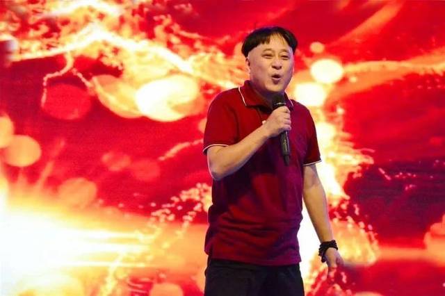 " 对 这就是《幸福粑耳朵》中那个中分油头的王宝器经典台词 巴蜀笑星