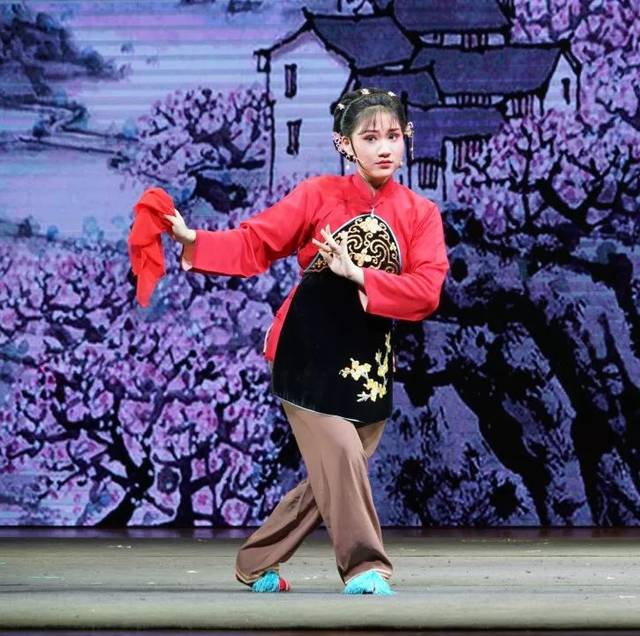 铭记师恩,幽兰永芳——徐伟芳锡剧演唱会圆满收官