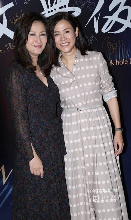 陈慧珊和老公钟家鸿(mike)自资制作节目《放学后》举行首映,女儿钟律