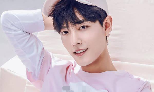 安利肖战的3个理由:直击心脏的笑容算一个,最后一个弥