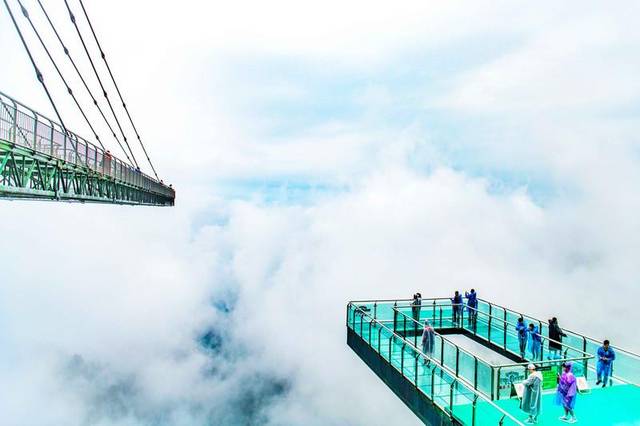 重庆最"恐怖"的玻璃桥,被抖音带火,去过的游客都直呼害怕!