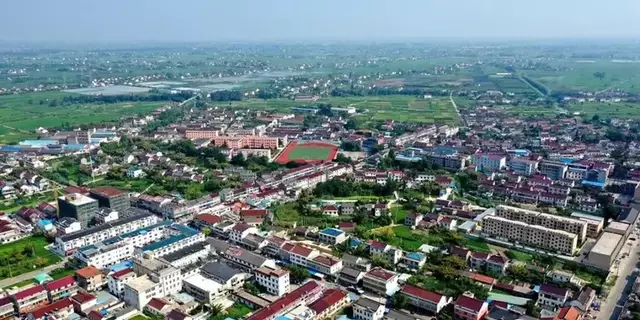 (张甸老集镇,图文无关 原蔡官镇境内涉及房屋拆除,平整73260.