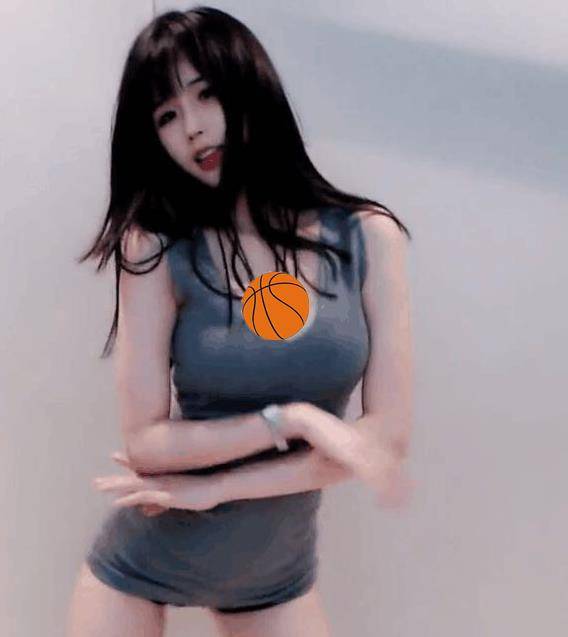 斗鱼二台女主播再整新活,RNG女神男友视角,水