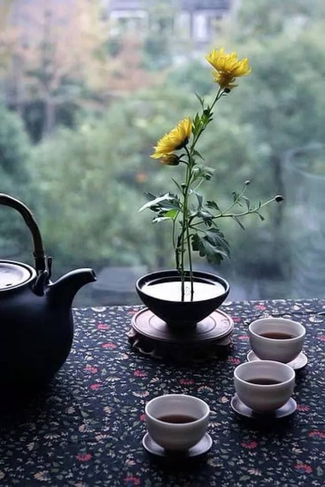 生活百般滋味,人生需要笑对.