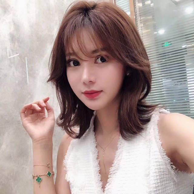 锁骨发,夏季最流行的发型