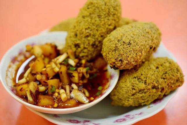 豆腐圆子,总是和洋芋粑粑相依相伴 图/图虫创意