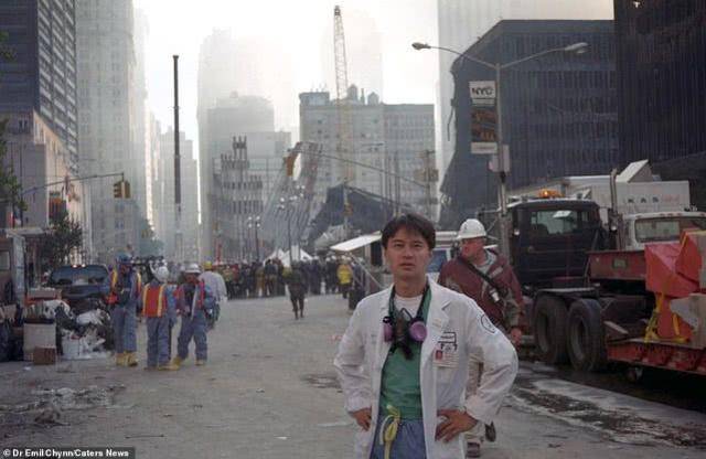 原创华裔医生首次公布911事件老照片,重返历史现场,感受人性光辉