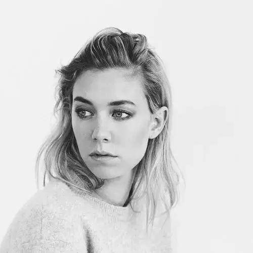 强森对她一见倾心，阿汤哥也为她“走后门”!这个凡妮莎·科比什么来头?