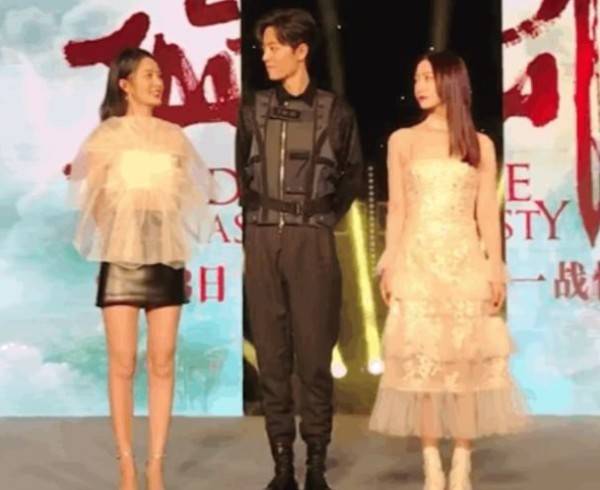 诛仙Ⅰ发布会主演亮相现场生图流出肖战李沁颜值超能打