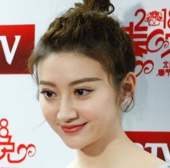 鹅蛋脸的女星,刘亦菲章子怡上榜,最后一位才是真正的鹅蛋脸!