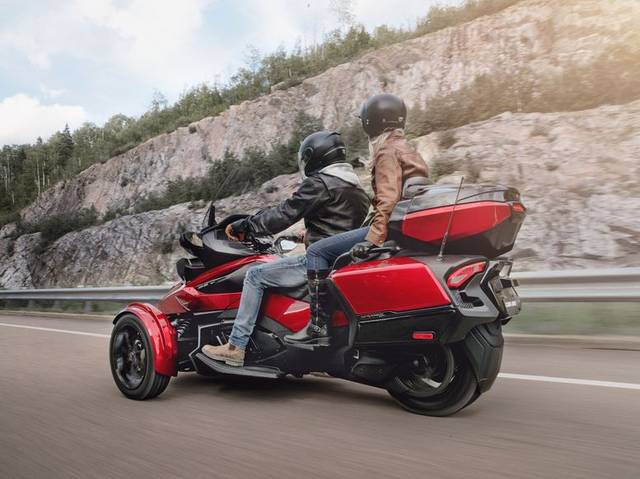 庞巴迪发布2020款 can-am spyder rt/限量版