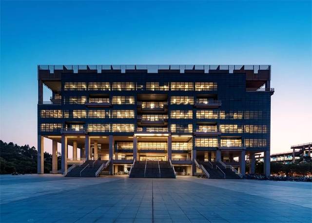国内那些美炸天的大学图书馆,你去过几个?