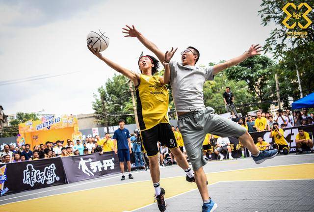 女街球手艾林参加《灌篮2》走红:篮球带给我快乐球场就是舞台
