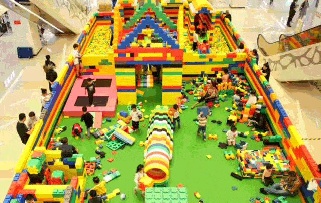 苏州湾惊现5层楼高巨型大黄鸭!更有600㎡的创意迷宫.