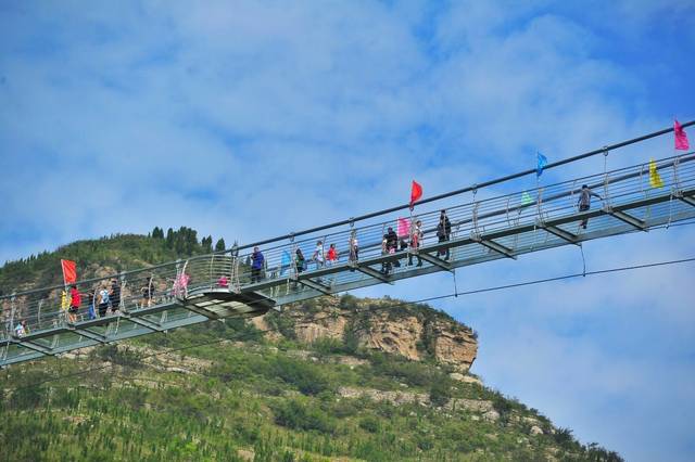 青铜山大峡谷给你不一样的"速度与激情"