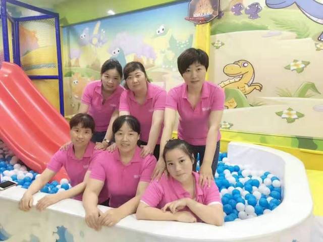 合肥滨湖开心玩国婴幼儿游泳馆——育婴师:虽然辛苦,但也是一种幸福