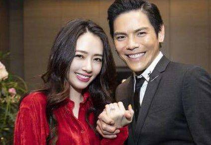 向华强家到底多有钱?看到向太给郭爸的彩礼,网