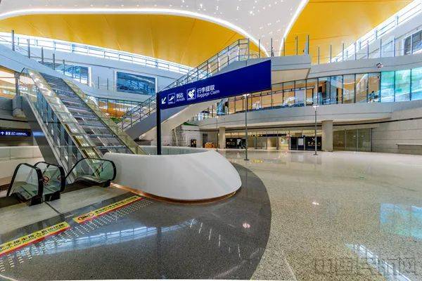 上海浦东机场卫星厅启用!