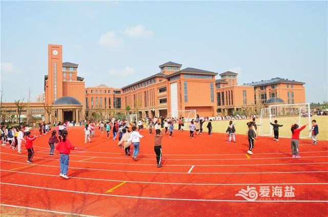 向阳小学北校区操场