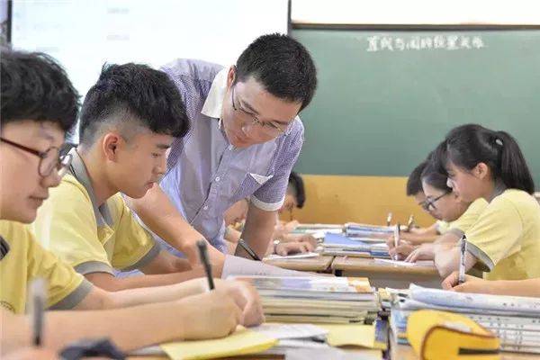 带你走进温州市第十四高级中学教师陈芝飞的教育故事 我的教育故事