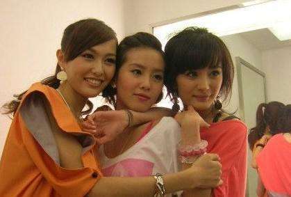 唐嫣杨幂闹掰了,胡歌对她们官宣怀孕的祝福区