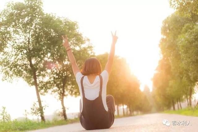 新歌!雨中百合一曲《为了你我是真的伤过》撕