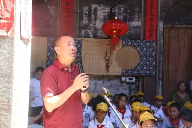 建德市民政局副局长 俞利海 建德市慈善总会秘书长 项红联 建德市