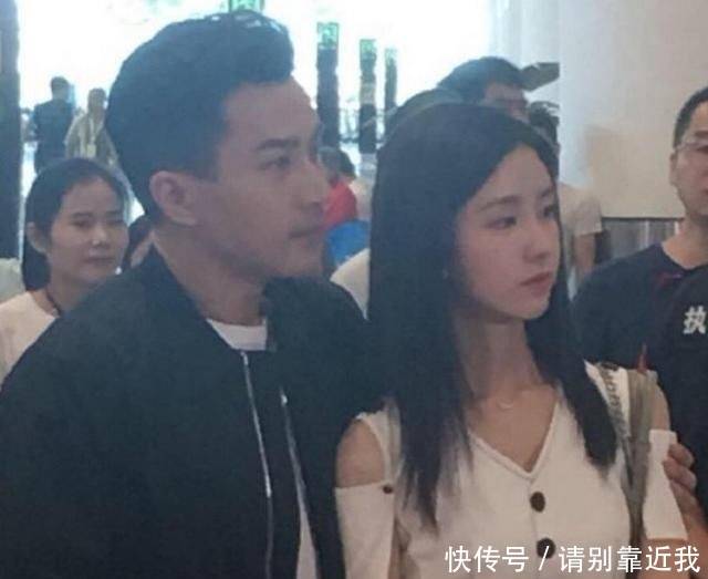 恋情!离婚一年晒小19岁女友亲密照,粉丝:心疼杨幂