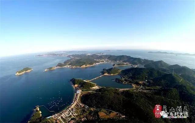 城岭村地处长海县大长山岛镇最西端,地理位置优越,绝对的海岛上的明珠