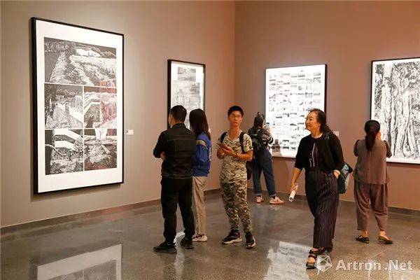 十三届全国美展 | 版画展区在四川美术馆开幕 表现当下现实与历史记忆