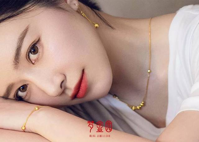 阚清子力荐  当被媒体记者问到自己推荐的梦金园产品时,阚清子表示:"