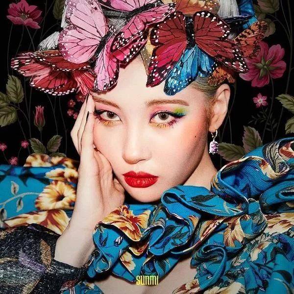 宣美的现场舞台妆容也是十分大胆slay!