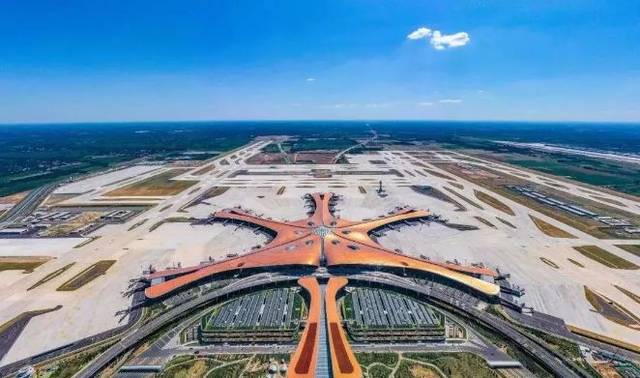 昨天,北京大兴国际机场正式投运它"凤凰展翅"的高光时刻北京大兴国际