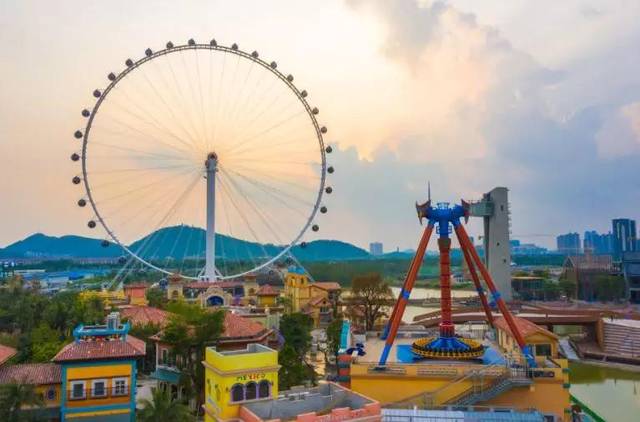 米的摩天轮"顺德眼",30多层楼的高度,360°俯瞰整个整个欢乐海岸plus!
