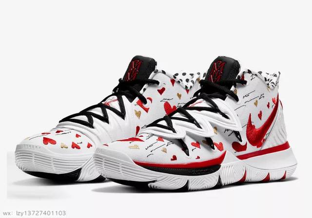 爱心 玫瑰刺绣吸睛度爆棚!sneaker room x nike kyrie
