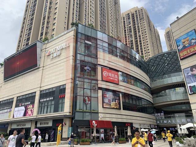 商业配套: 中海锦城楼下是上塘荟at mall,大约5万平,3层商业.