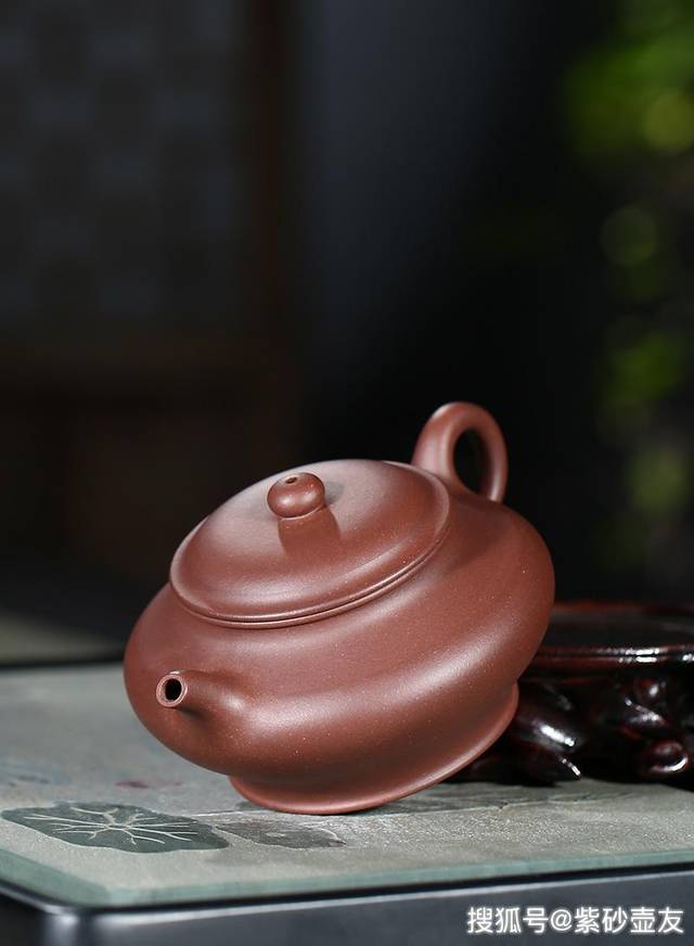 你买的一把"大师"级紫砂壶可能还比不上我手中的半手壶!