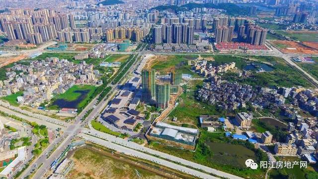 商铺单价7字头 在售交楼时间:2020年11月 项目地址:阳江市区城南洛东