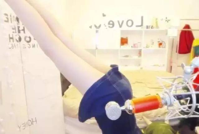 南波儿直播间被封,只因倒立画面影响恶劣,网友