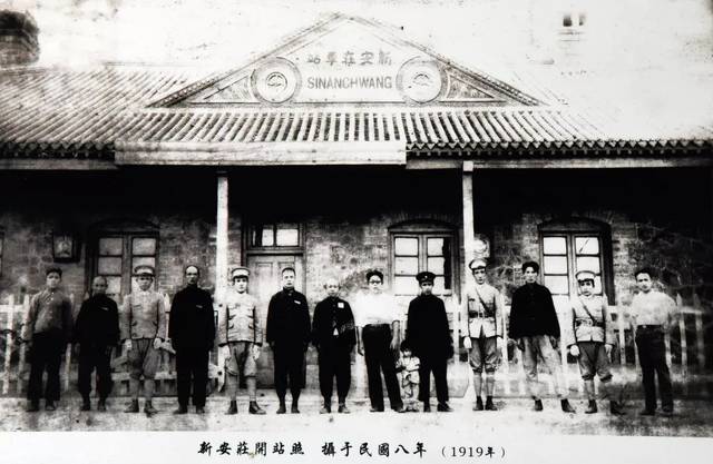 从1921年开始京绥铁路工人不断举行罢工, 1922年在中