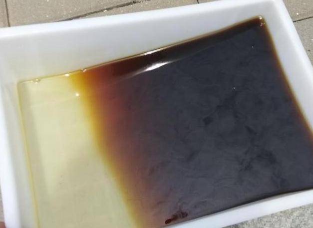 菲翔车主更换变速箱机油,看见机油颜色,感觉很满意