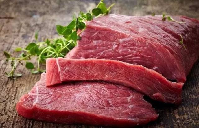 鸡肉 冬瓜:消肿清热利尿 鸡肉 豇豆:增进食欲 鸡肉 茶树菇:促进蛋白质