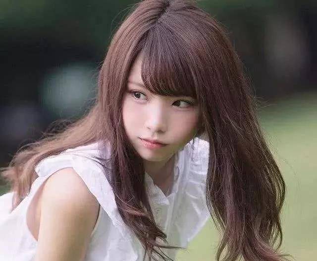 日本女孩的腿为什么都是弯的? 日本专家: 要从