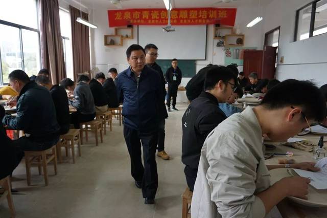 龙泉市人力社保局党组书记,局长罗新海:以"瘦身"促"强身" 谱写人社新