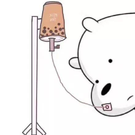 靠奶茶续命侧躺的小熊